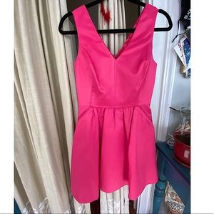 Pink, Vineyard Vines dress! Sleeveless, size 2.